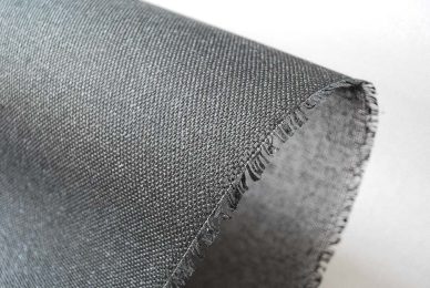 Buckram Stiffening, Siyah